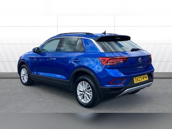 Used Volkswagen T-Roc 2023 for sale - 78785072: Photo