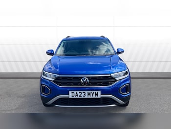 Used Volkswagen T-Roc 2023 for sale - 78785072: Photo