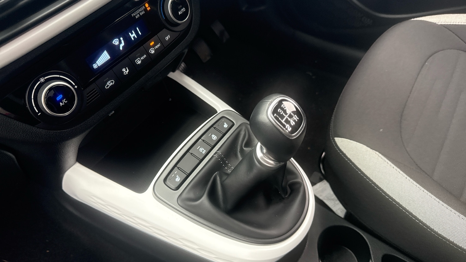 Used Hyundai i10 2022 for sale - 77285425: Photo 13