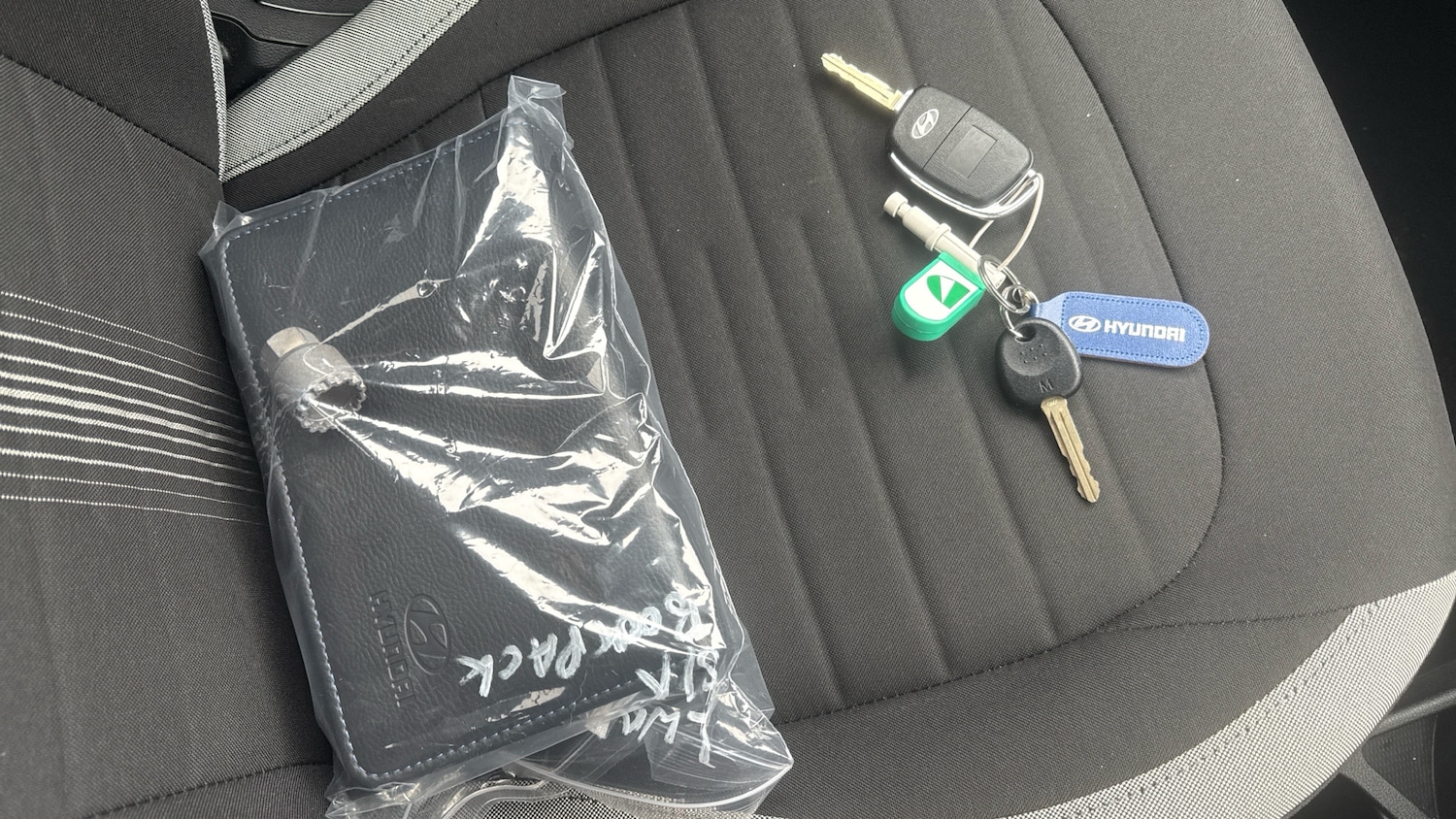 Used Hyundai i10 2022 for sale - 77285425: Photo 19