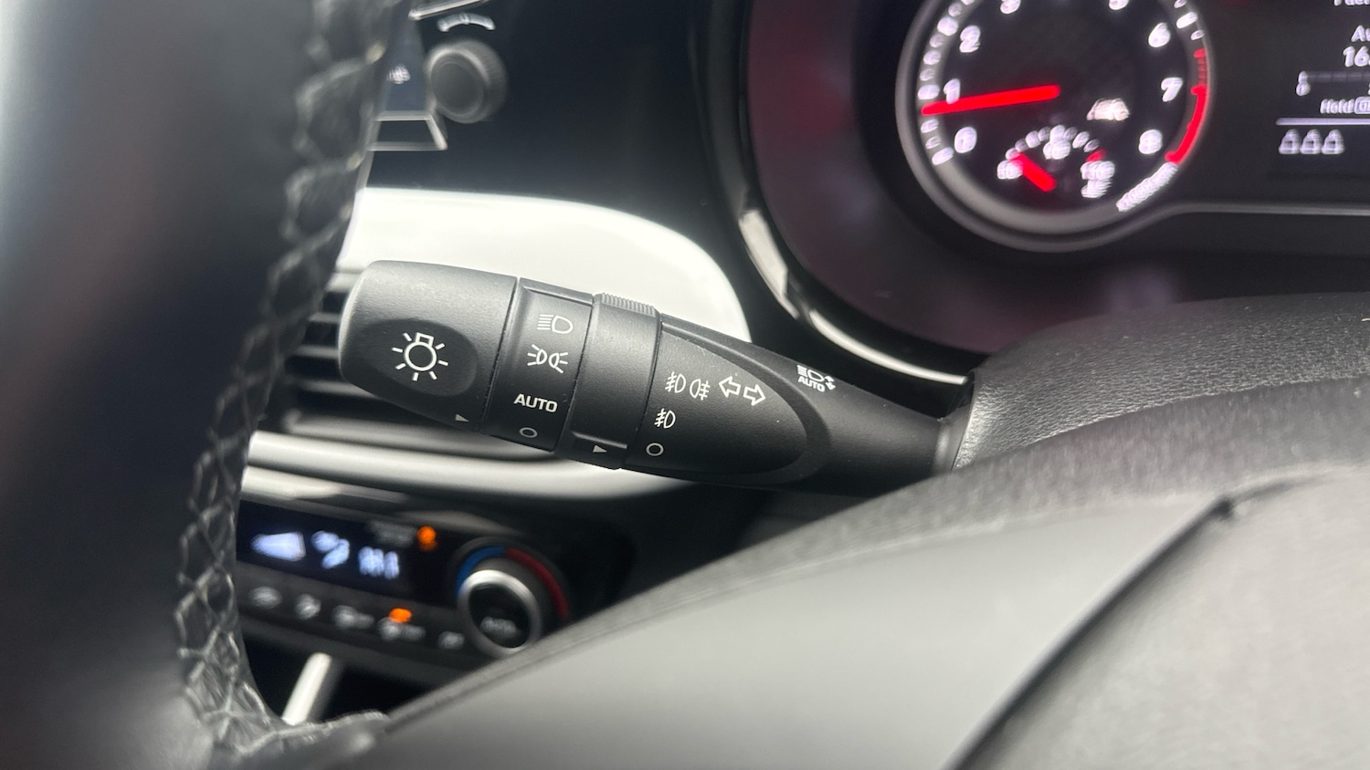 Used Hyundai i10 2022 for sale - 77285425: Photo 22