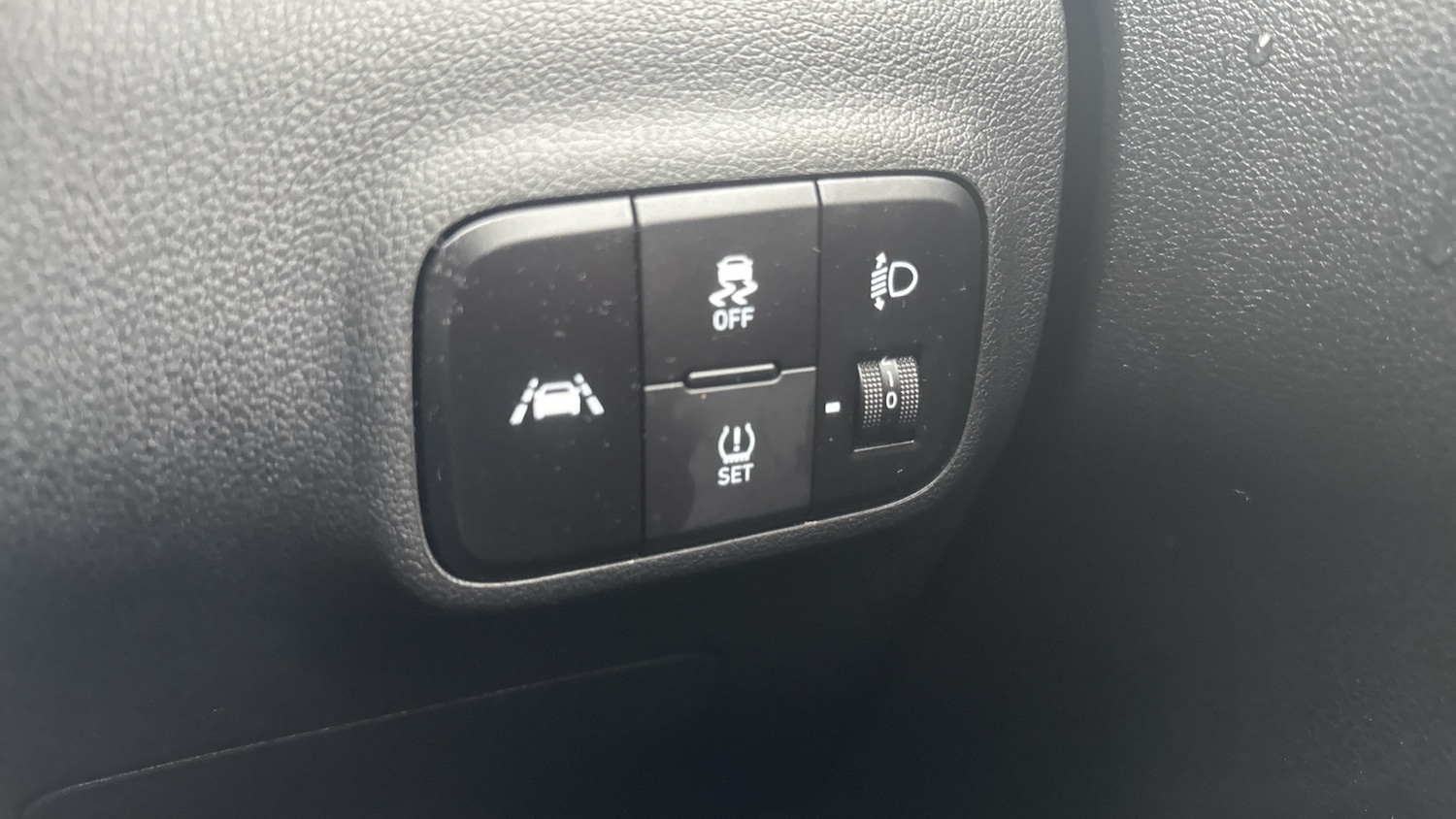 Used Hyundai i10 2022 for sale - 77285425: Photo 25