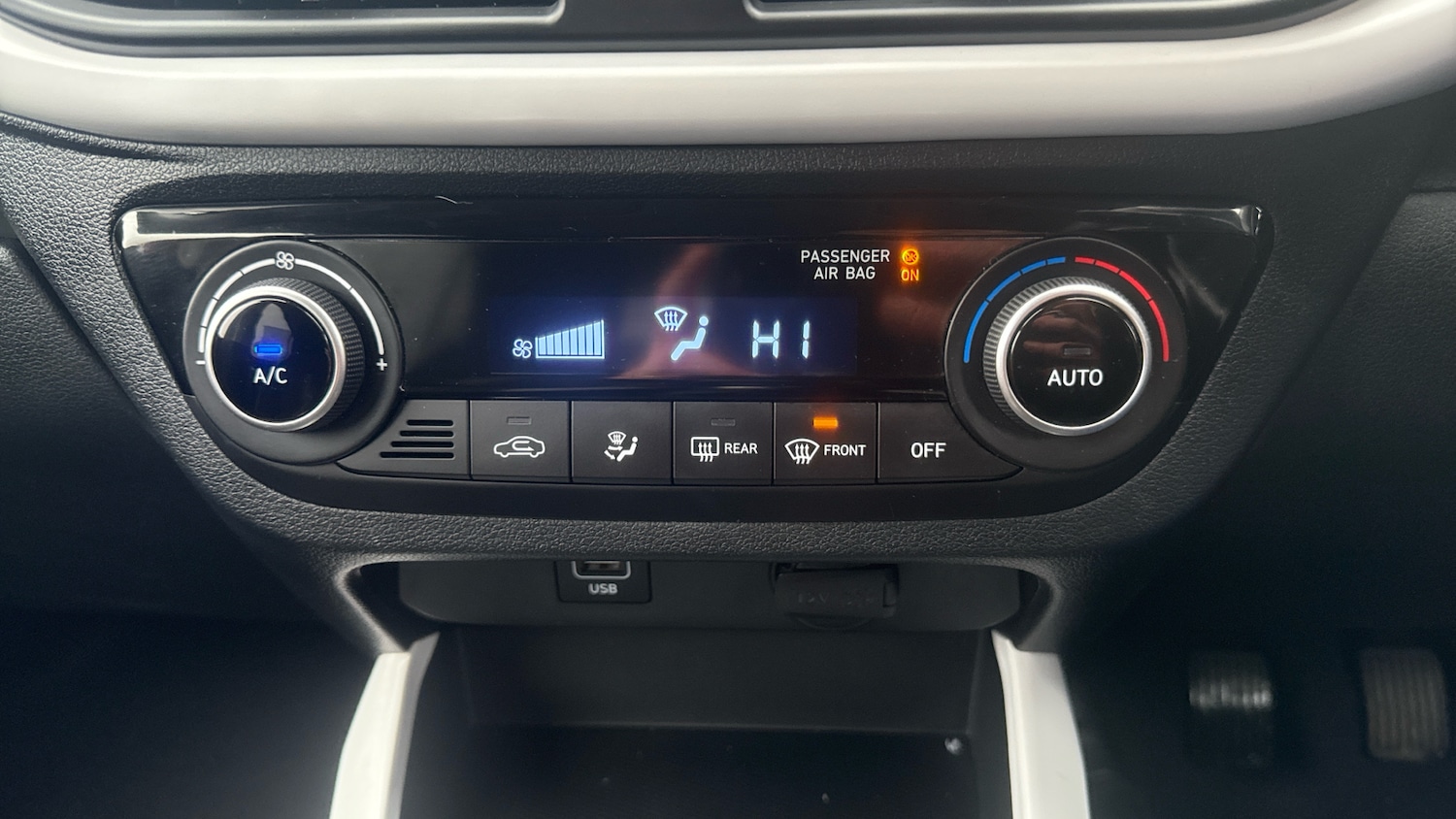 Used Hyundai i10 2022 for sale - 77285425: Photo 29