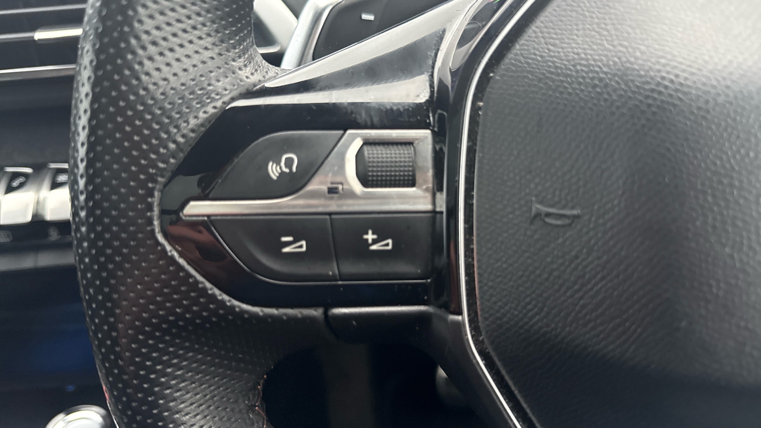 Used Peugeot 3008 2019 for sale - 76858655: Photo 27