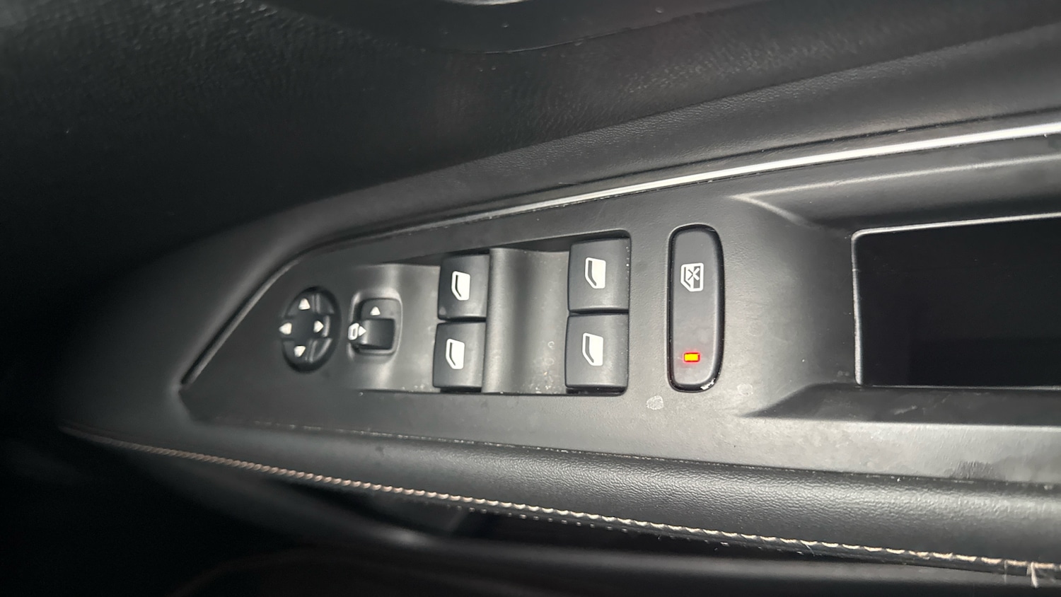 Used Peugeot 3008 2019 for sale - 76858655: Photo 32