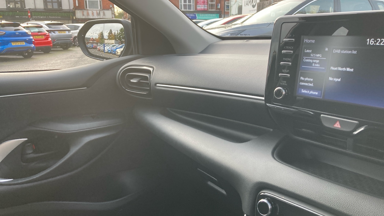 Used Toyota Yaris 2022 for sale - 76444316: Photo 14