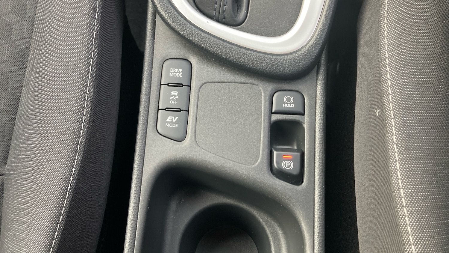 Used Toyota Yaris 2022 for sale - 76444316: Photo 26