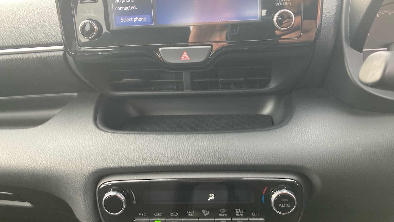 Used Toyota Yaris 2022 for sale - 76444316: Photo 30