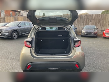 Used Toyota Yaris 2022 for sale - 76444316: Photo