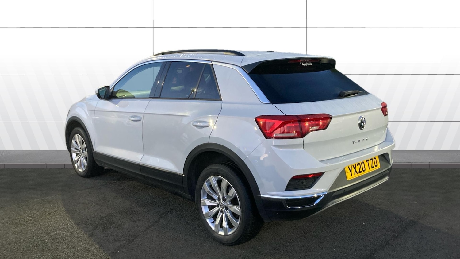Used Volkswagen T-Roc 2020 for sale - 76818753: Photo 2