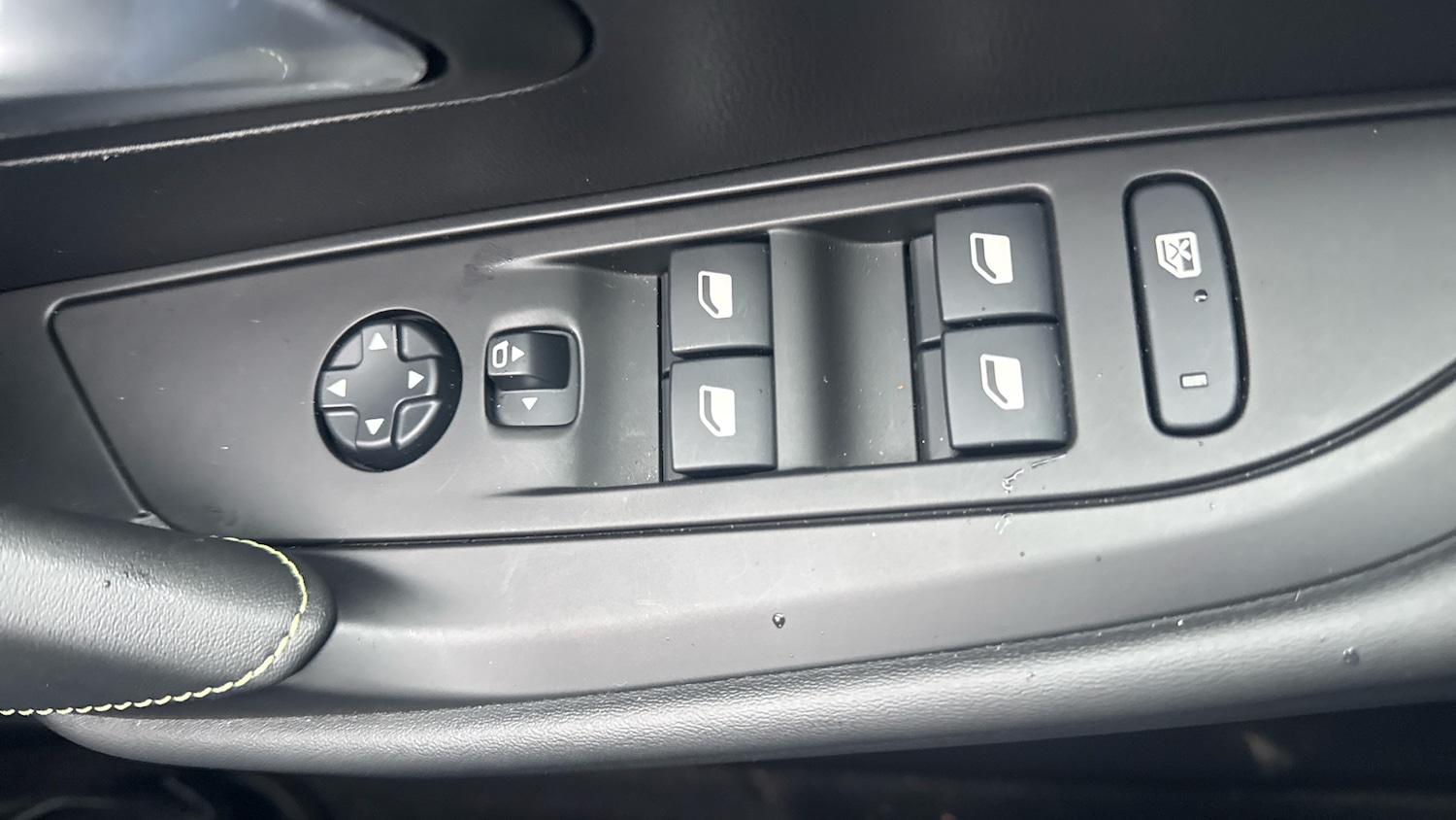 Used Peugeot 208 2021 for sale - 77335760: Photo 30