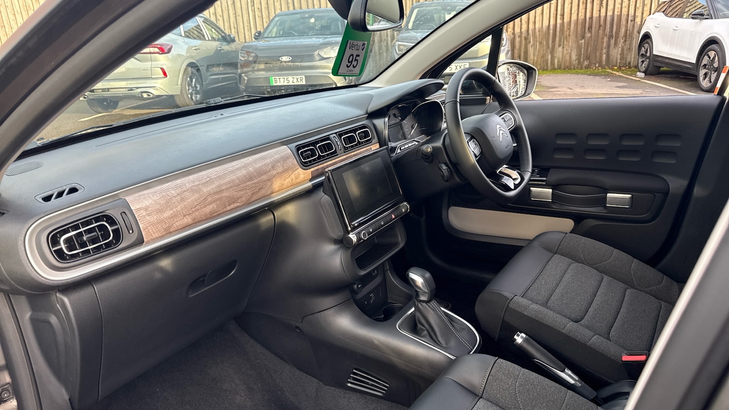 Used Citroen C3 2024 for sale - 76948880: Photo 9