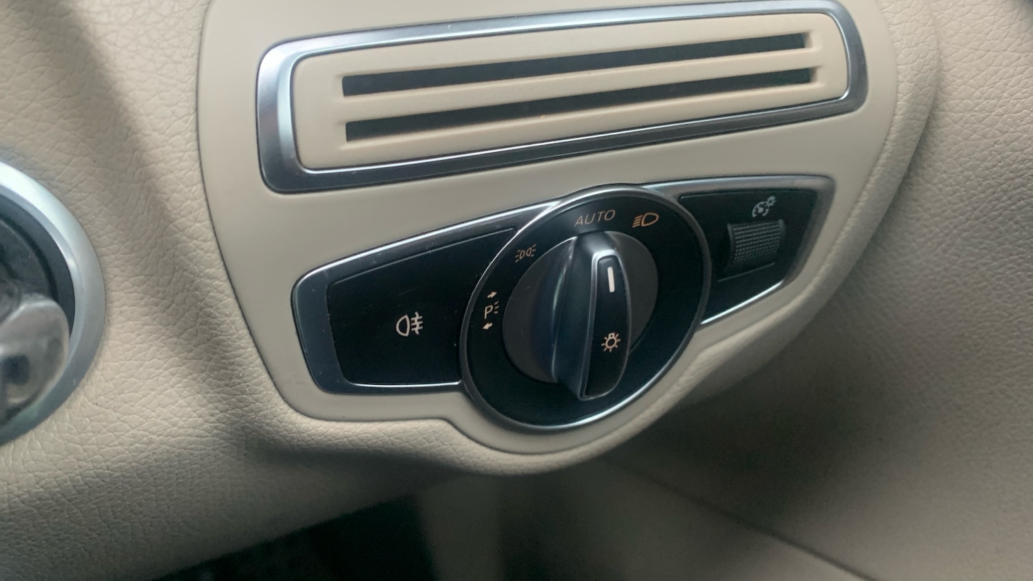 Used Mercedes-Benz C Class 2018 for sale - 77283663: Photo 25