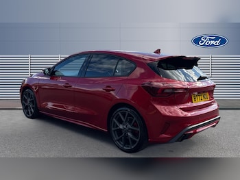 Used Ford Focus 2022 for sale - 76035878: Photo 2