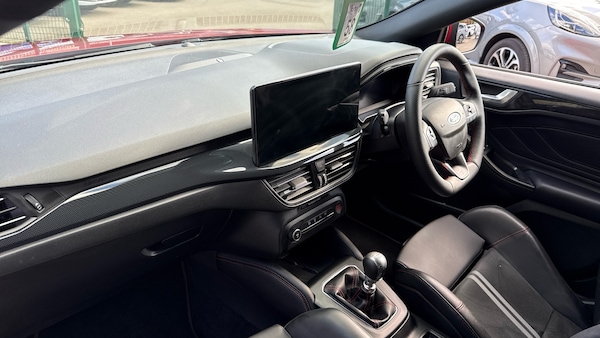 Used Ford Focus 2022 for sale - 76035878: Photo 9