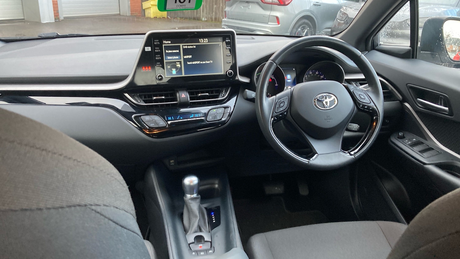 Used Toyota C-HR 2021 for sale - 76941248: Photo 10