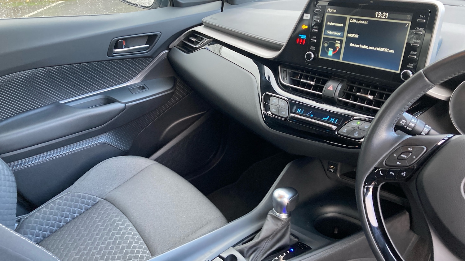 Used Toyota C-HR 2021 for sale - 76941248: Photo 14