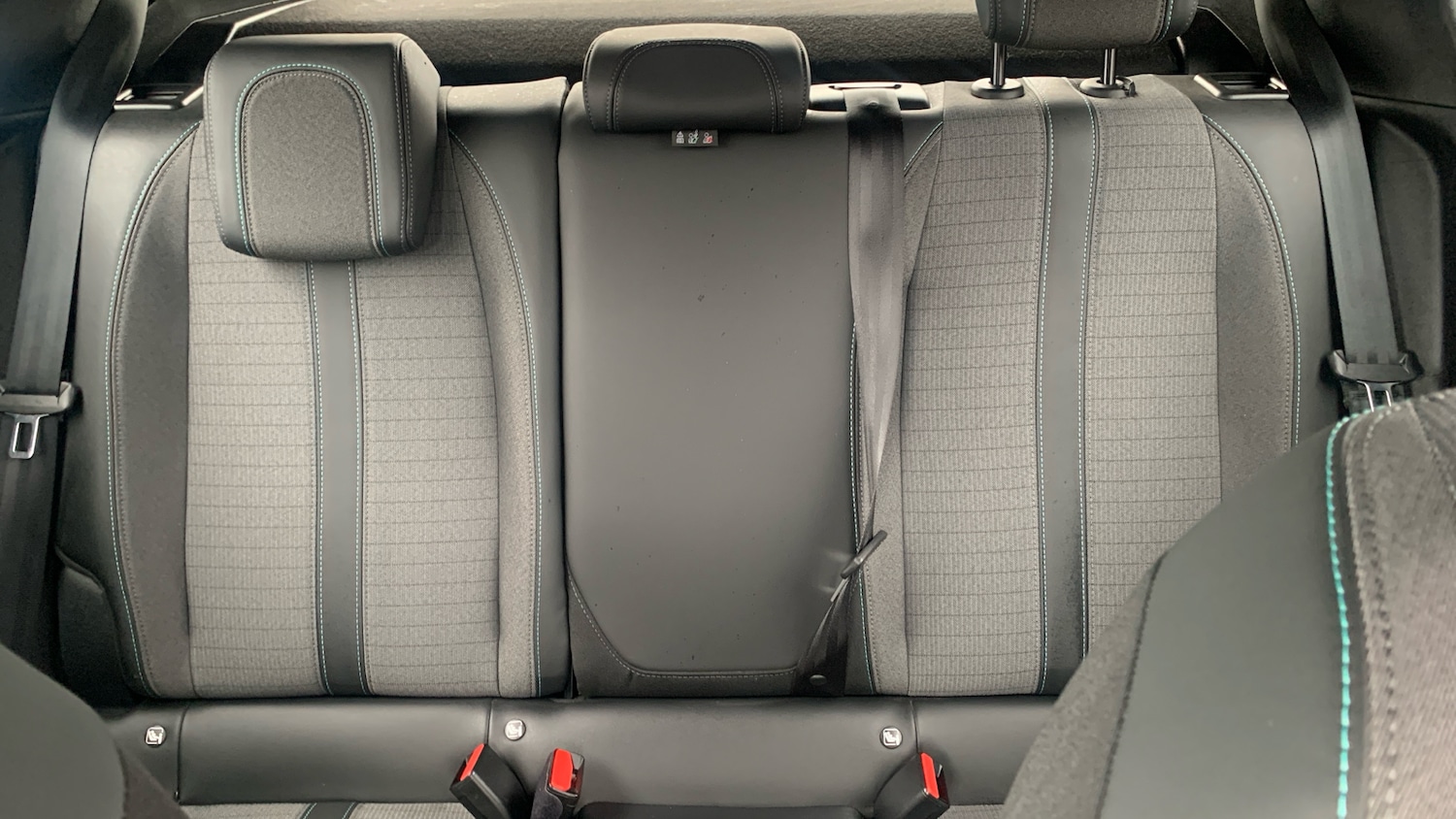 Used Peugeot 2008 2023 for sale - 77687927: Photo 15