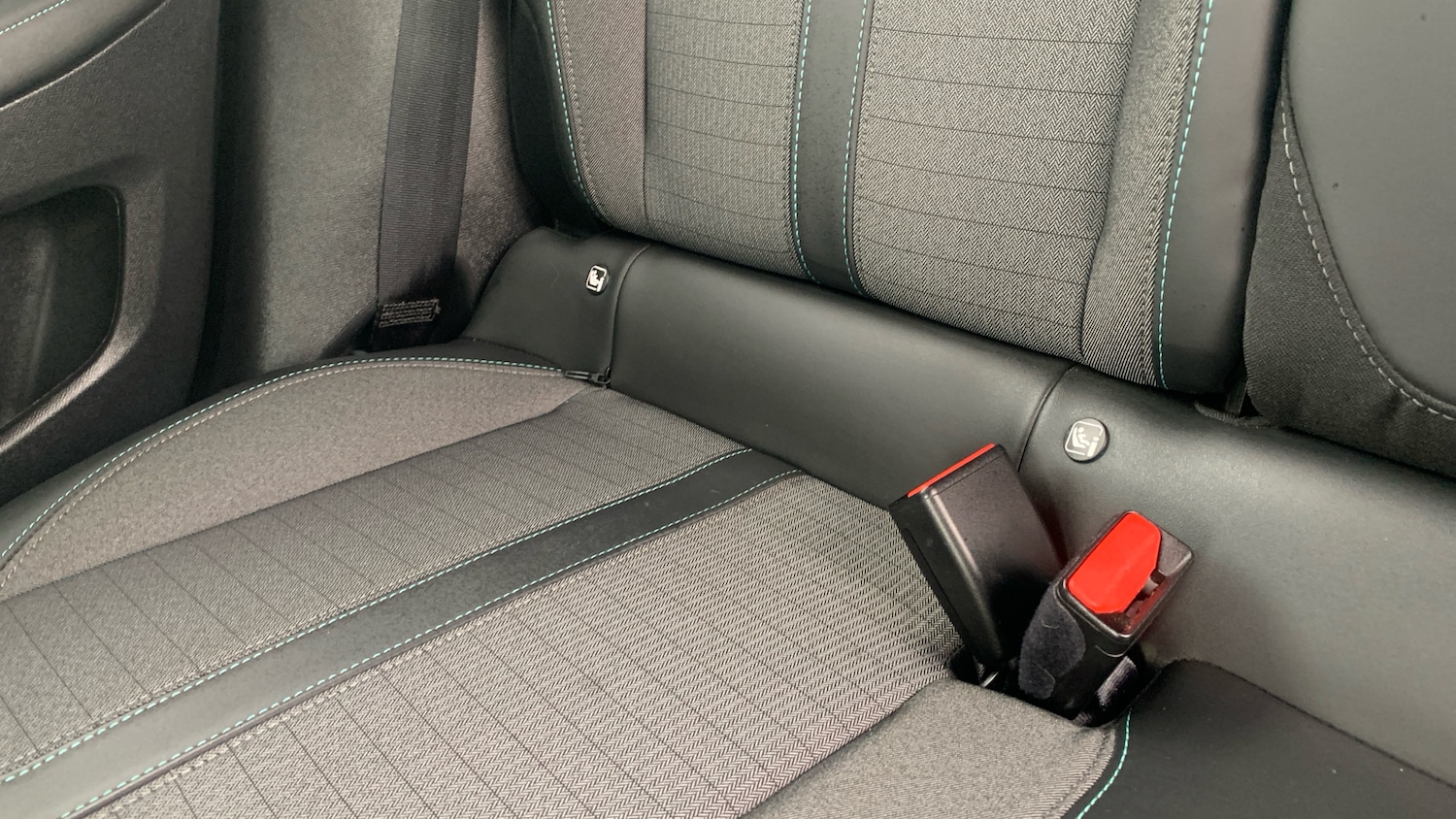 Used Peugeot 2008 2023 for sale - 77687927: Photo 17