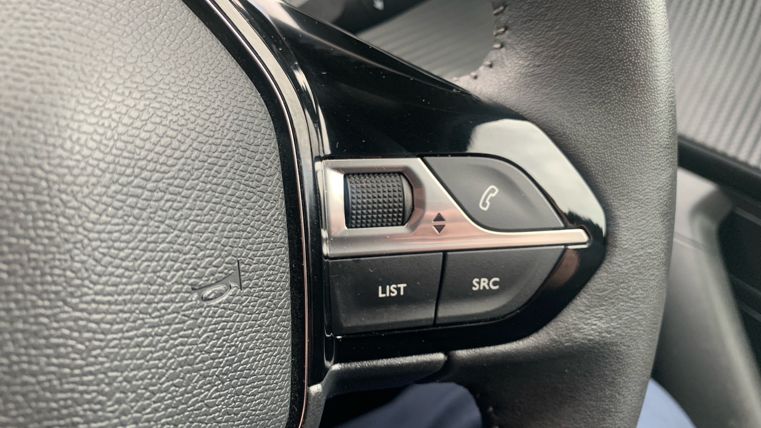 Used Peugeot 2008 2023 for sale - 77687927: Photo 22