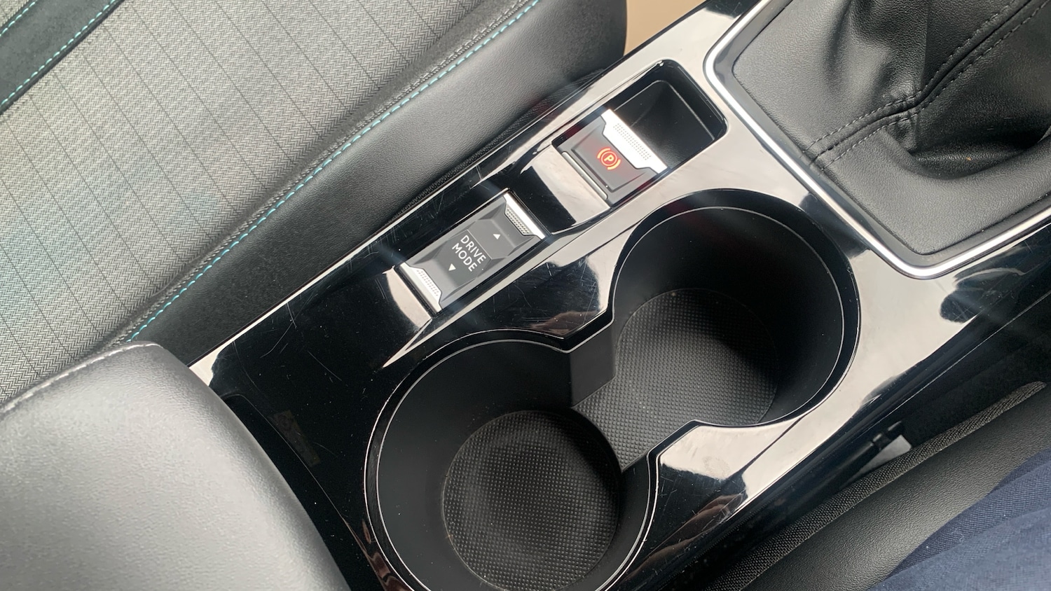 Used Peugeot 2008 2023 for sale - 77687927: Photo 34