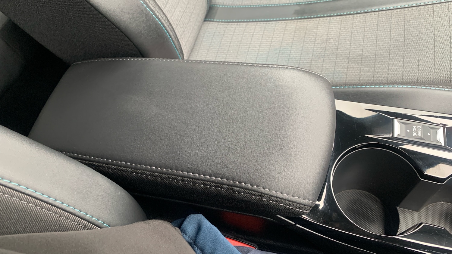 Used Peugeot 2008 2023 for sale - 77687927: Photo 35