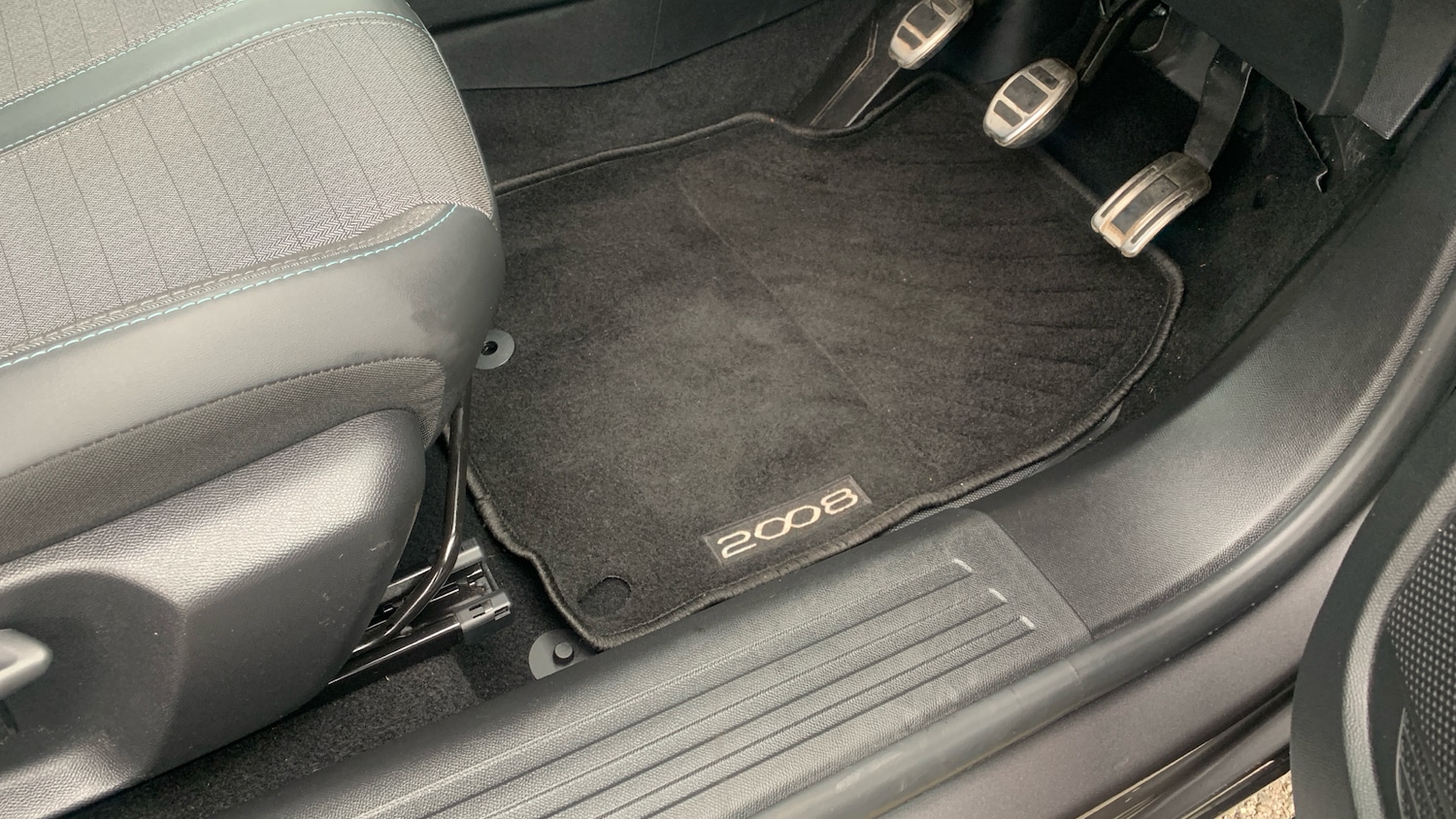 Used Peugeot 2008 2023 for sale - 77687927: Photo 39