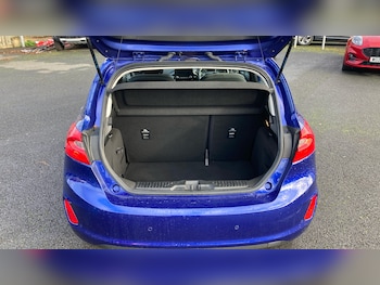 Used Ford Fiesta 2017 for sale - 76627872: Photo