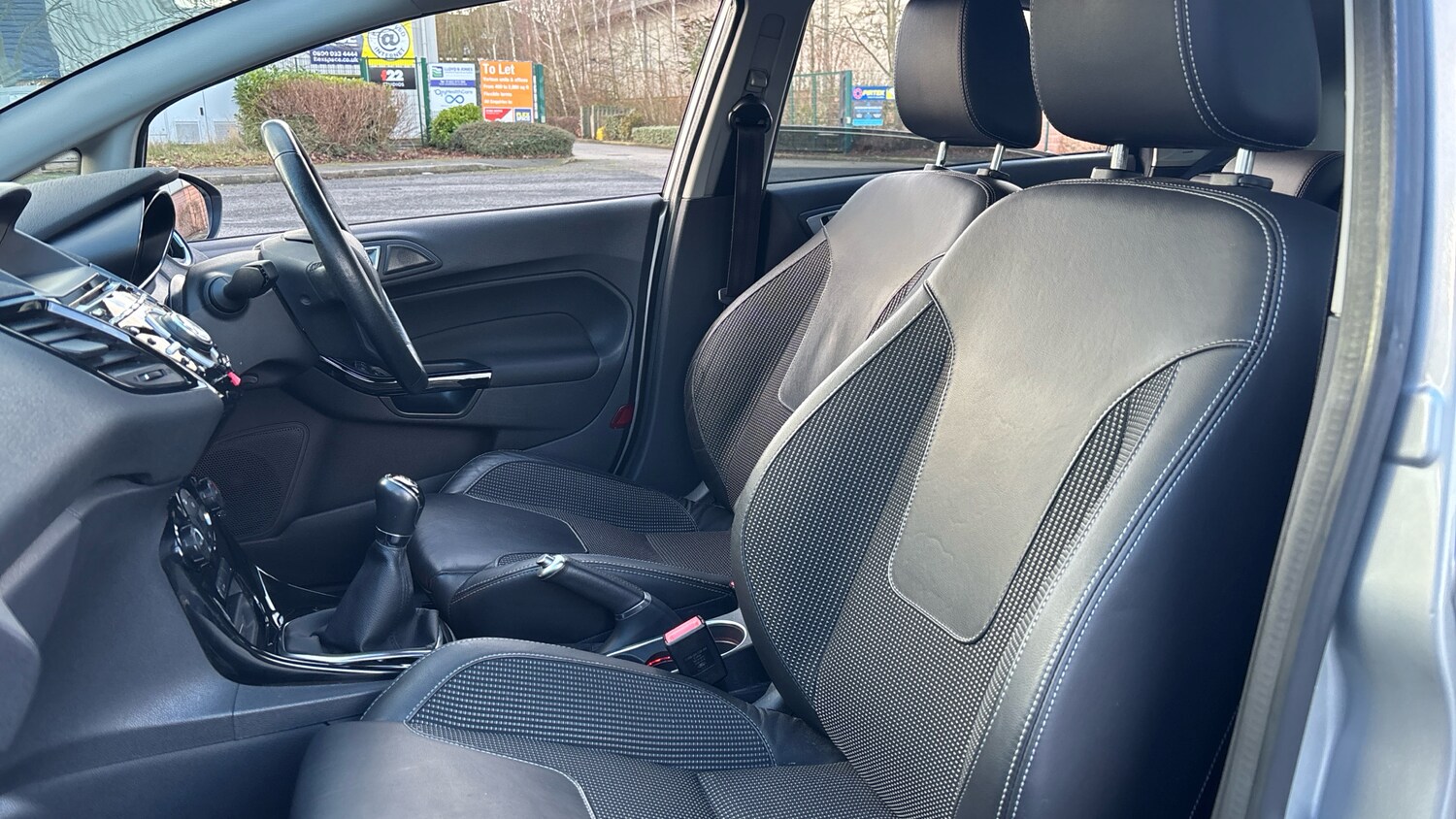 Used Ford Fiesta 2017 for sale - 77354255: Photo 38