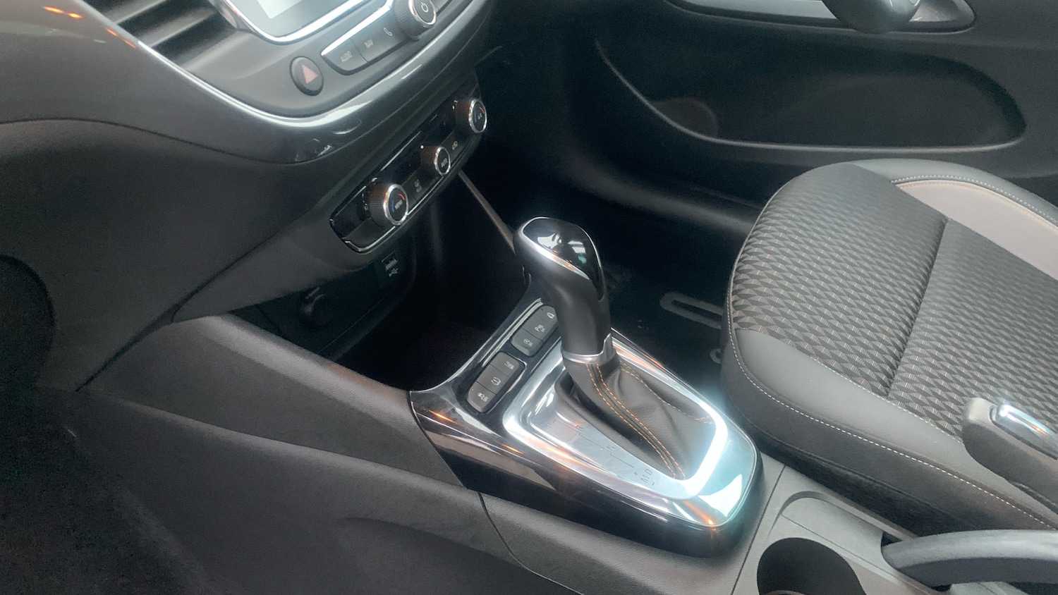 Used Vauxhall Crossland X 2020 for sale - 76530885: Photo 13