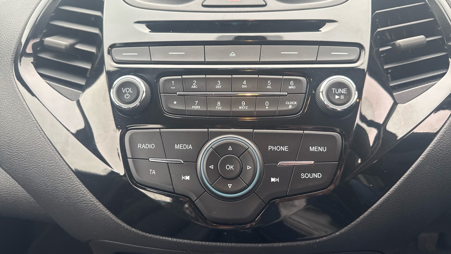 Used Ford Ka+ 2017 for sale - 77997488: Photo 24