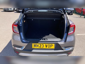 Used Renault Captur 2023 for sale - 78902980: Photo