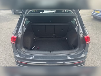 Used Volkswagen Tiguan 2021 for sale - 77562437: Photo