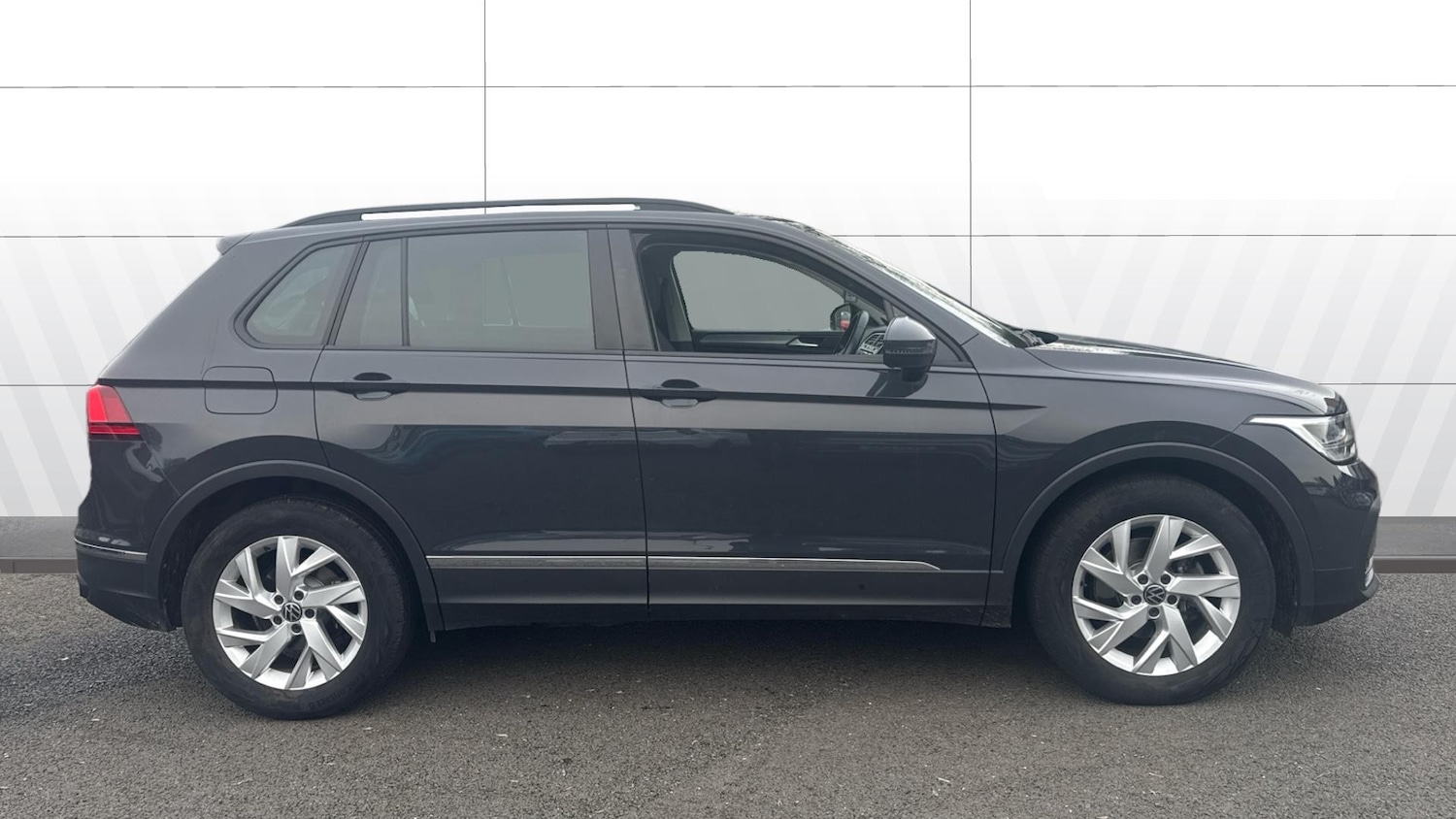 Used Volkswagen Tiguan 2021 for sale - 77562437: Photo 5