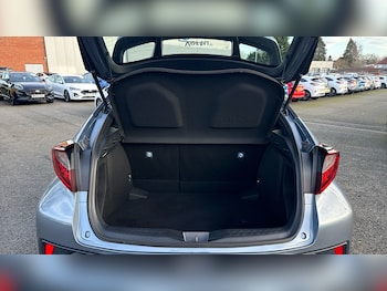 Used Toyota C-HR 2022 for sale - 77270704: Photo