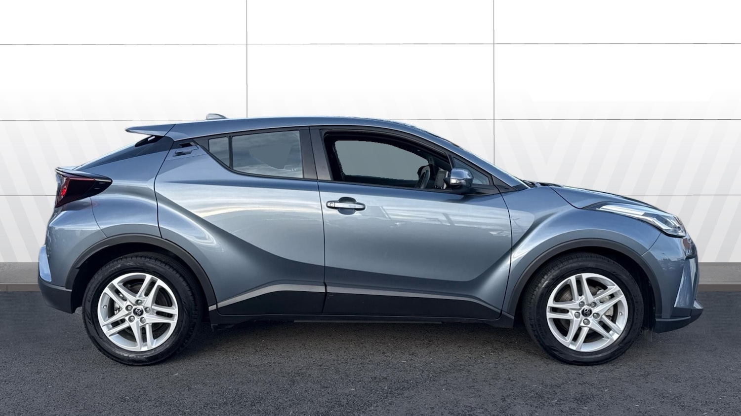 Used Toyota C-HR 2022 for sale - 77270704: Photo 5