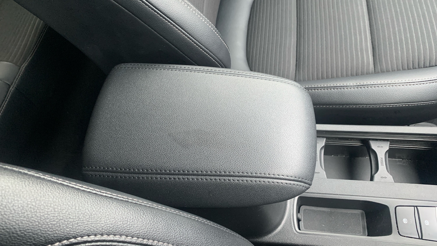 Used Ford Kuga 2022 for sale - 77027825: Photo 41