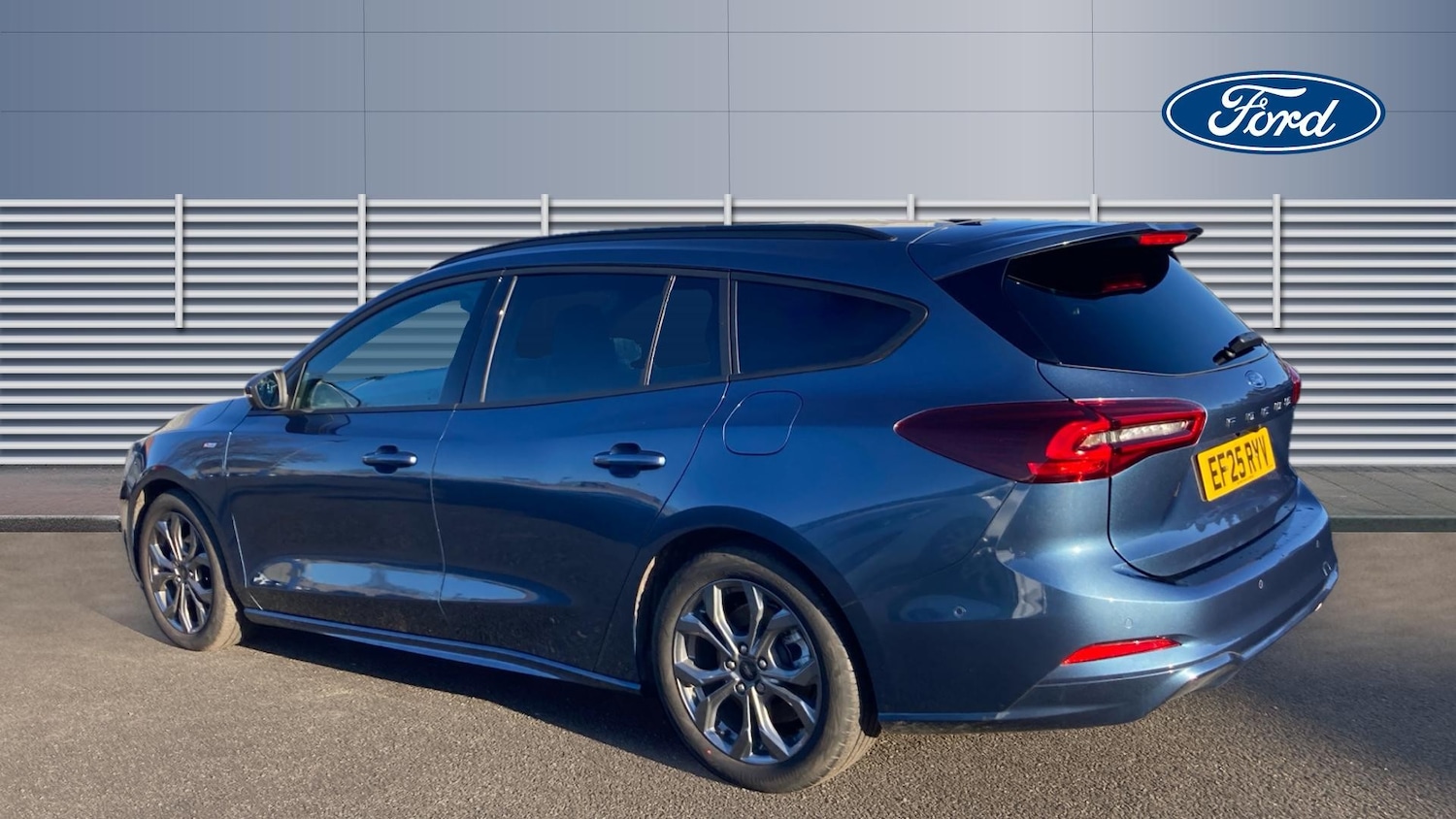 Used Ford Focus 2025 for sale - 76705665: Photo 2