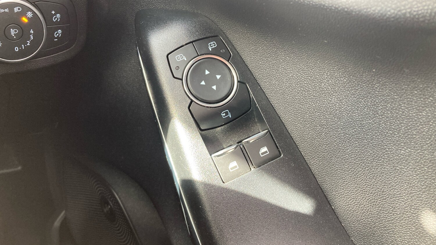 Used Ford Fiesta 2018 for sale - 77830413: Photo 28