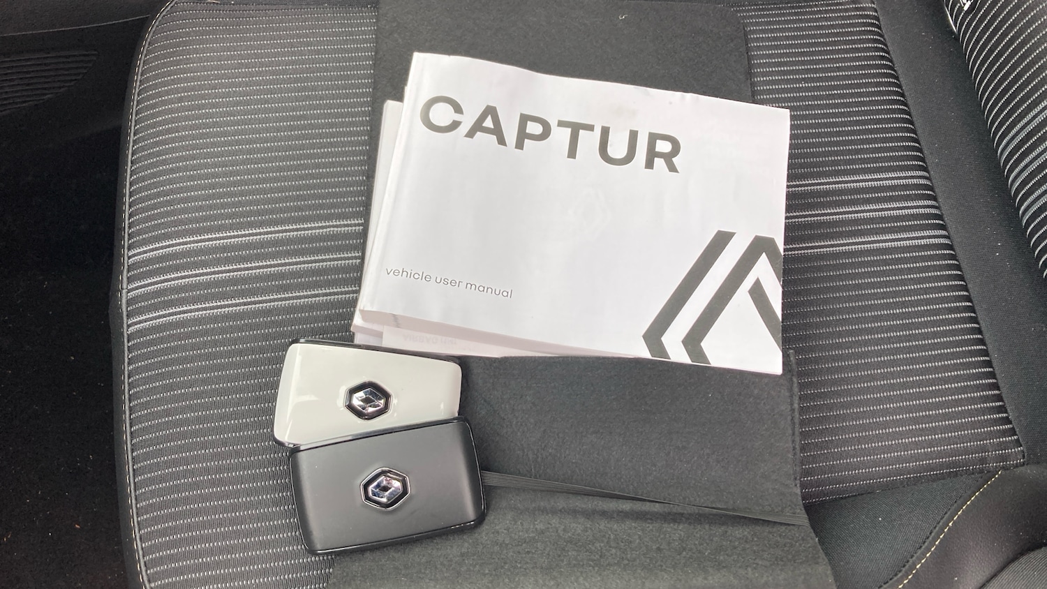 Used Renault Captur 2024 for sale - 76374030: Photo 19