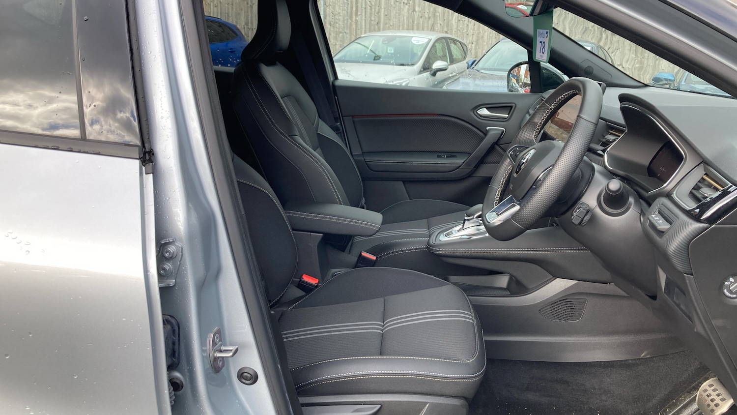 Used Renault Captur 2024 for sale - 76374030: Photo 22
