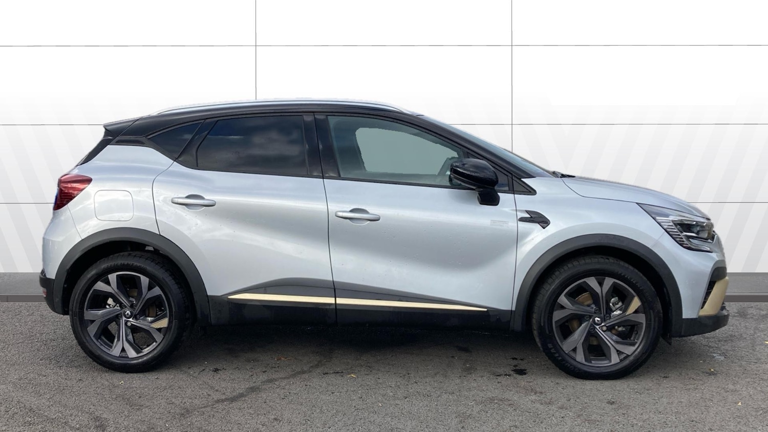 Used Renault Captur 2024 for sale - 76374030: Photo 5