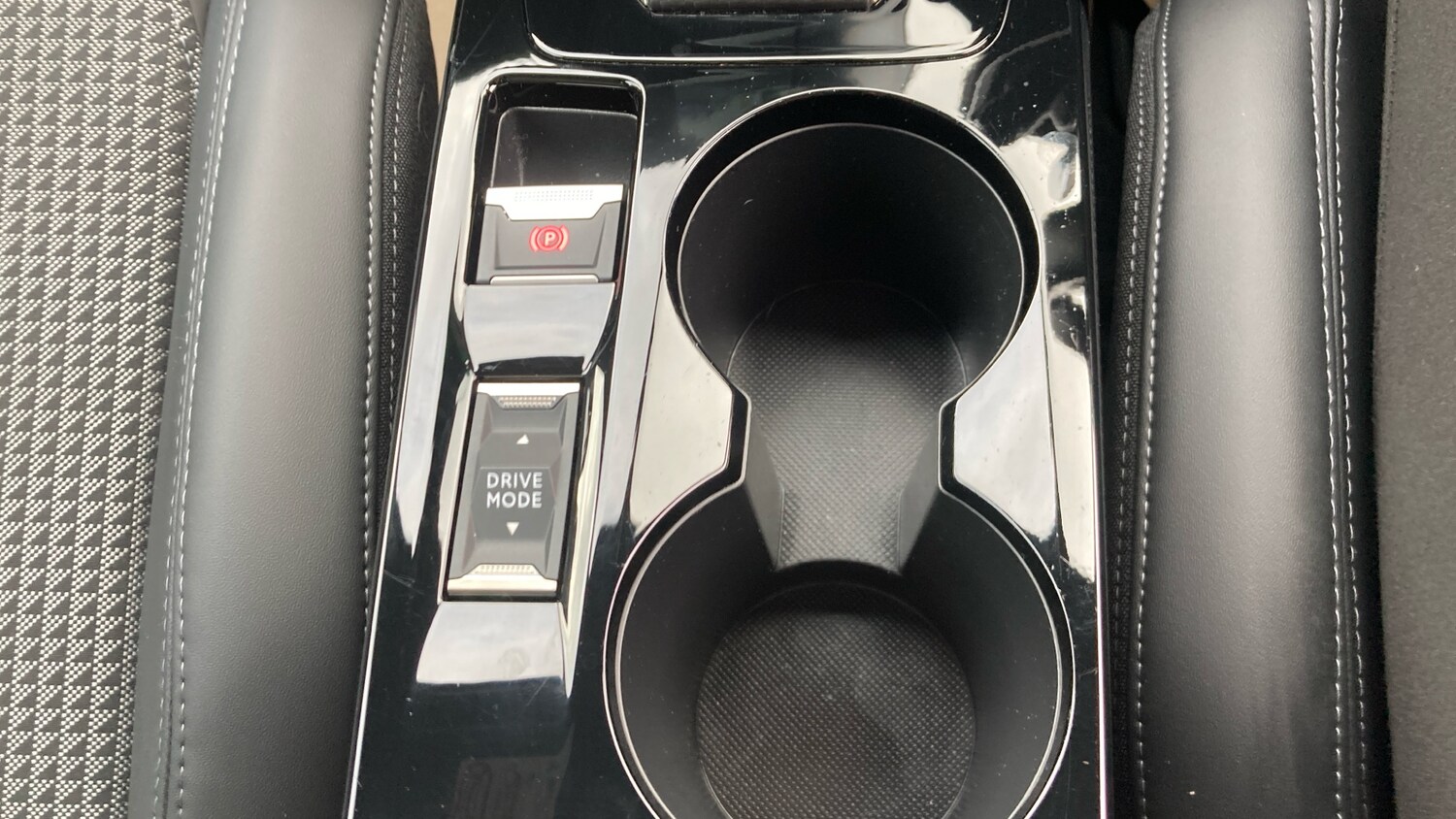 Used Peugeot 2008 2023 for sale - 77363267: Photo 24