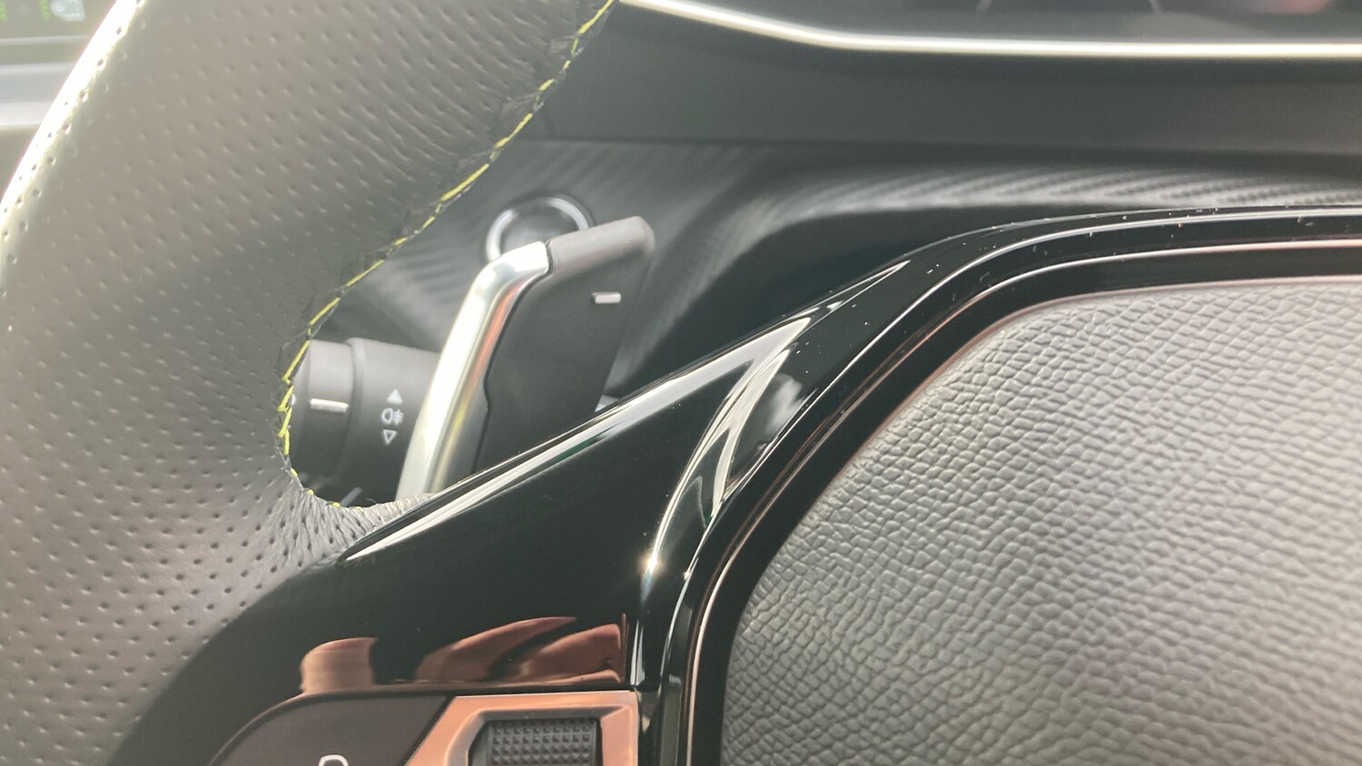 Used Peugeot 2008 2023 for sale - 77363267: Photo 28