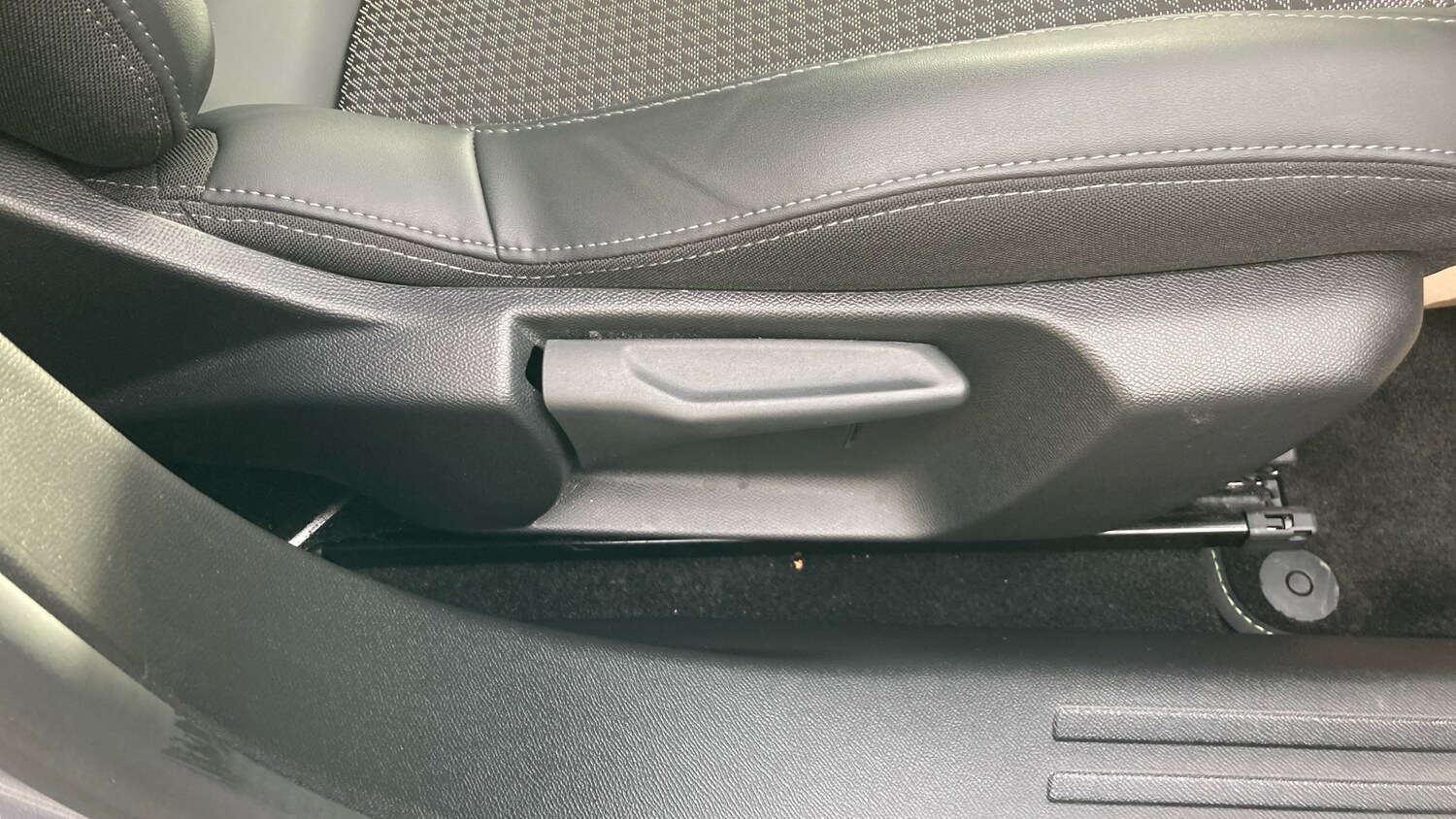 Used Peugeot 2008 2023 for sale - 77363267: Photo 32