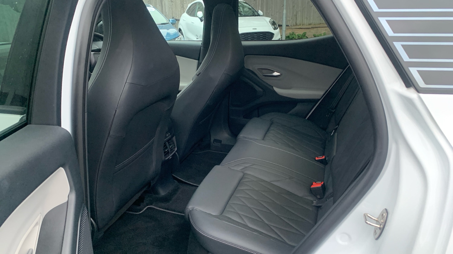 Used Ford Explorer 2025 for sale - 76343858: Photo 16