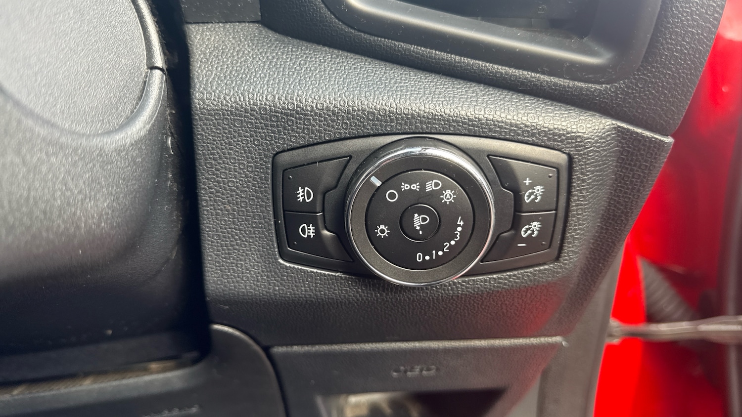 Used Ford Ecosport 2018 for sale - 76526452: Photo 31