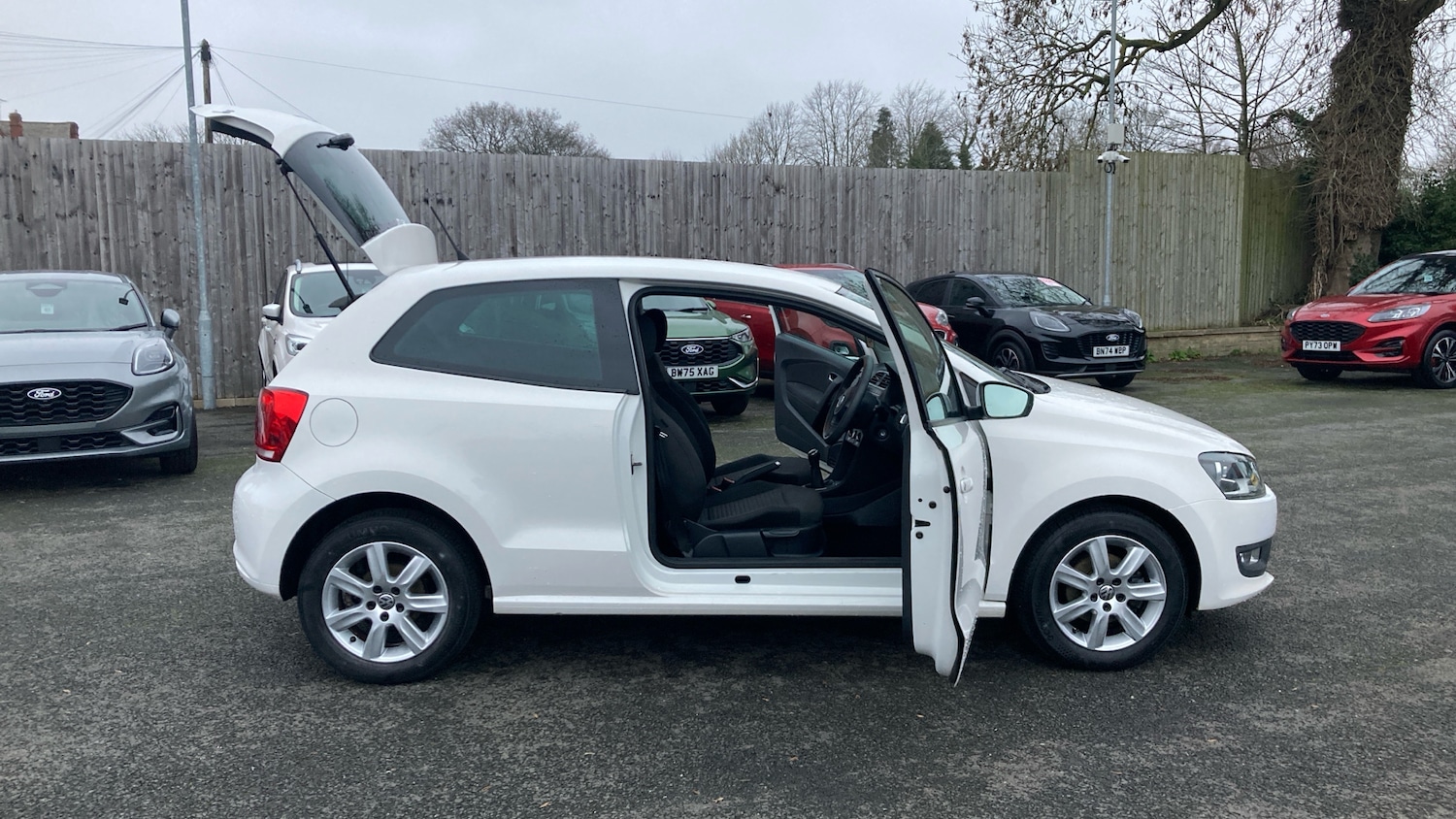 Used Volkswagen Polo 2014 for sale - 77336462: Photo 43