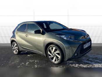 2022 (72) - 1.0 VVT-i Edge 5dr Auto Petrol Hatchback