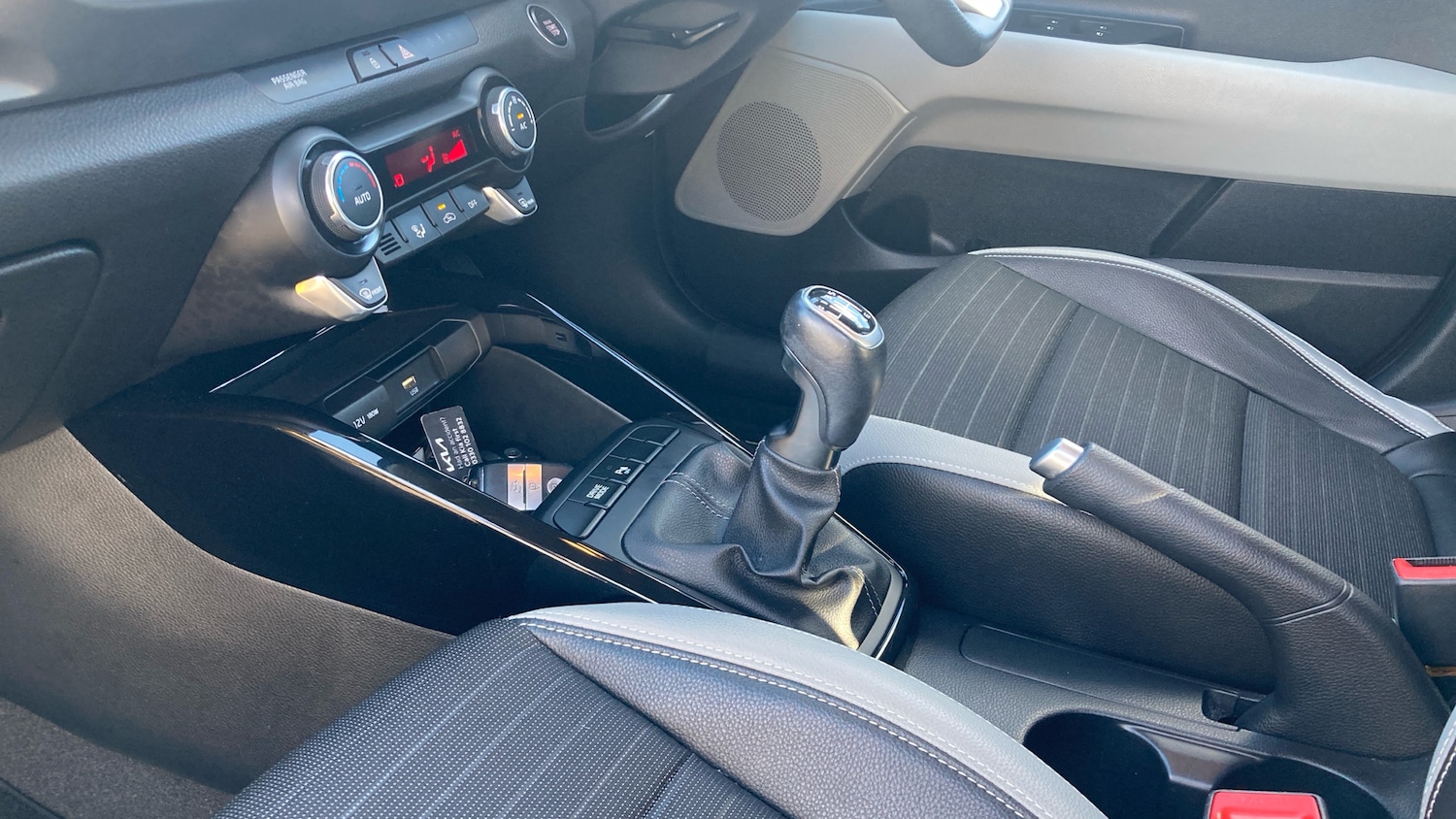 Used Kia Stonic 2022 for sale - 77776191: Photo 13